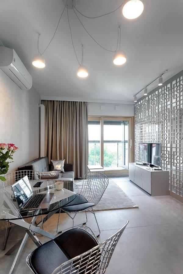 Mennica Luxury Location Апартаменти