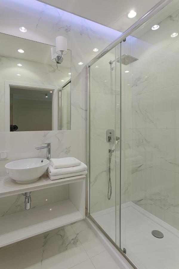 Mennica Luxury Location Apartment