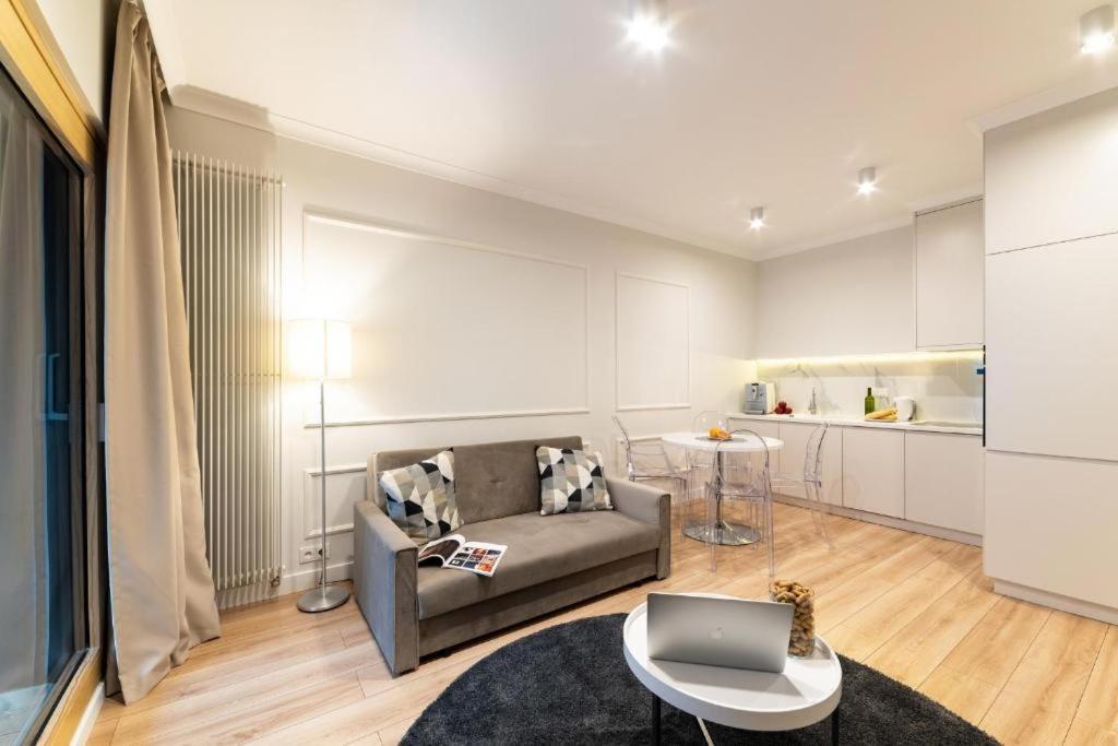 Apartment Mennica Luxury Location Warsaw