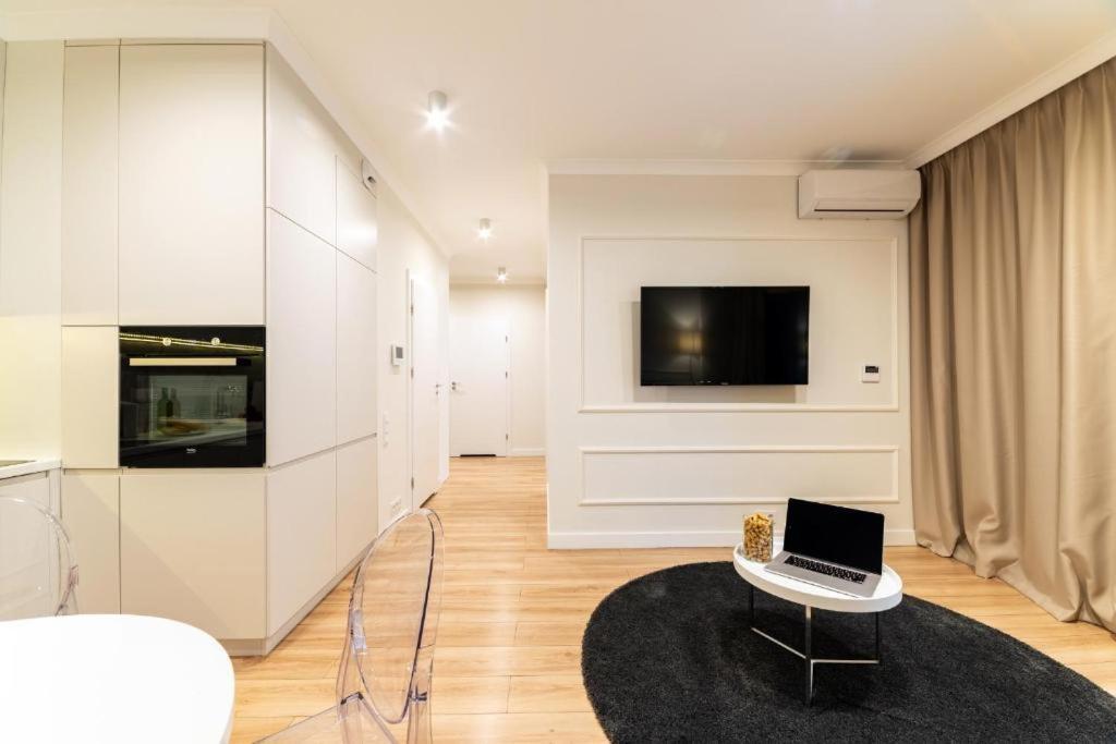 Apartment Mennica Luxury Location *